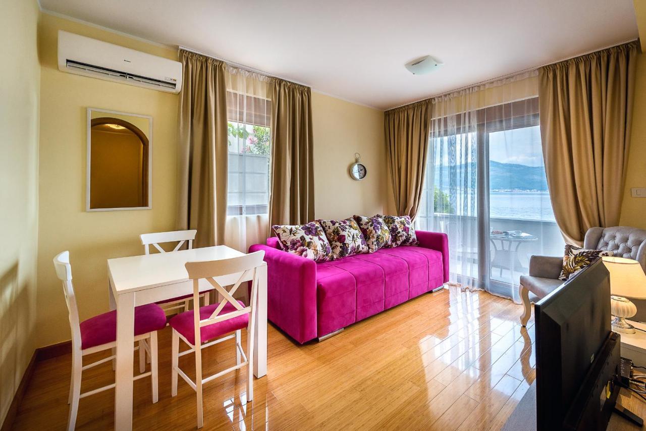 Santorini Apart Krasići Exteriör bild